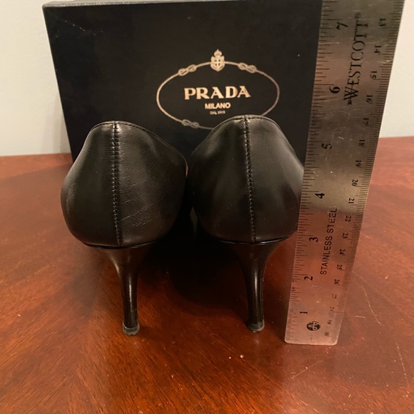 Black Prada heels, size 8.5 - Picture 7 of 7